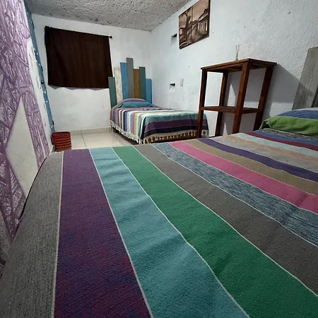 Hostal El Alebrije Valle de Bravo Exterior photo